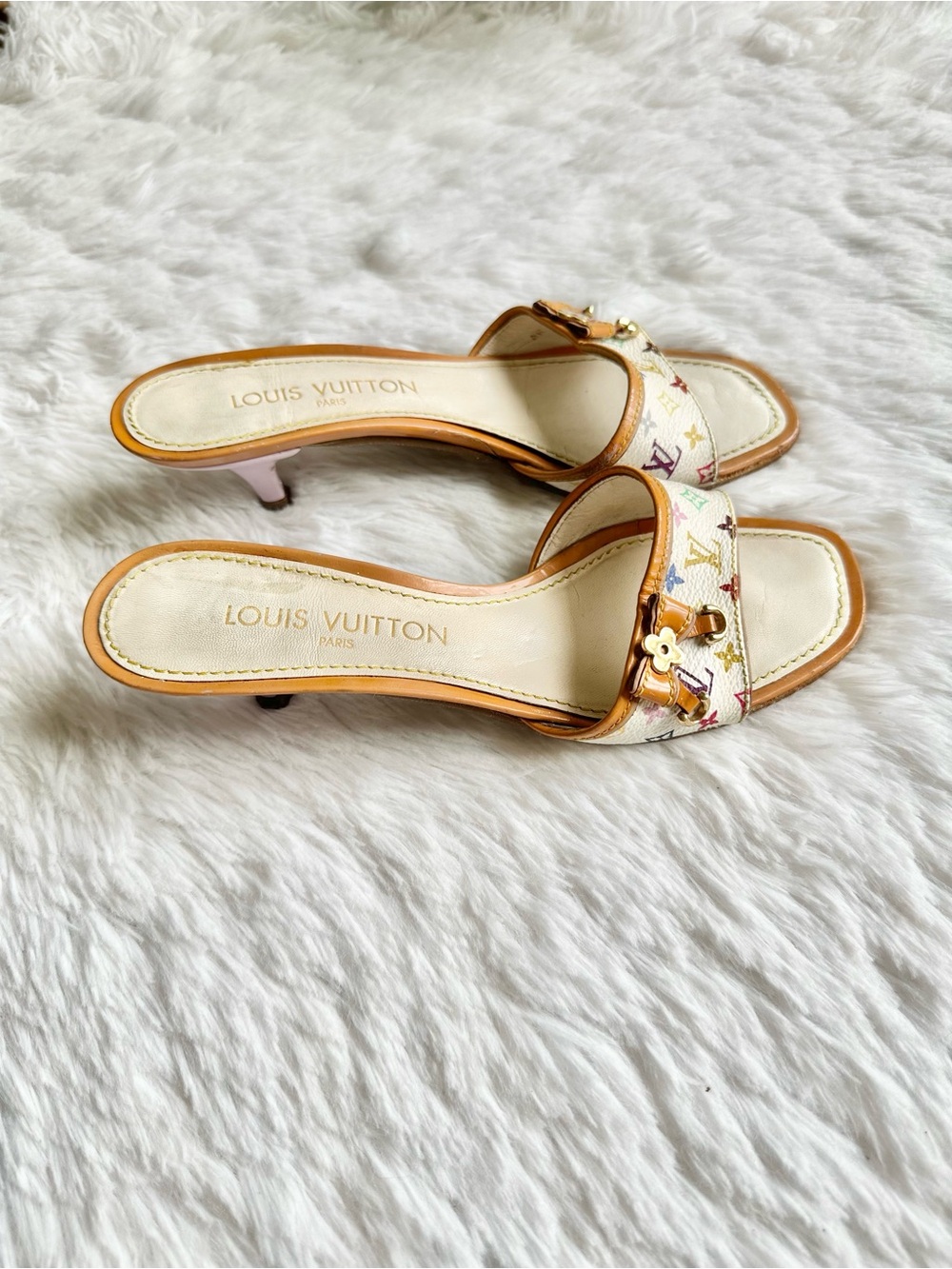 Vintage Louis Vuitton Monogram Kitten Heels - Picture 5 of 8